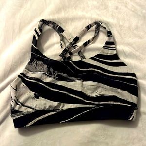 Lululemon sports bra